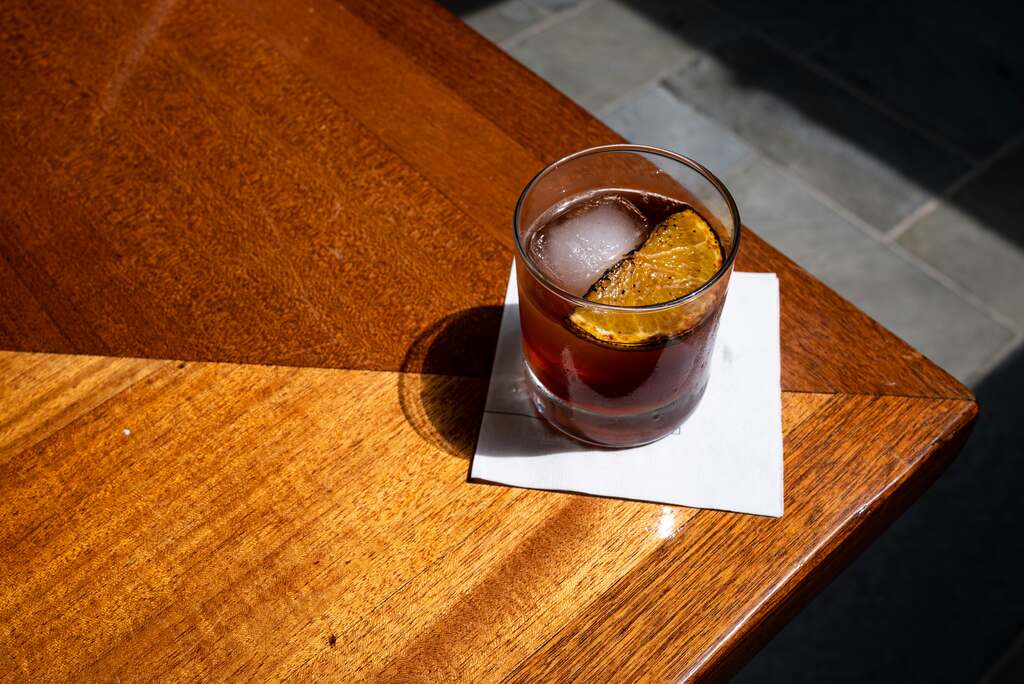 drinks famosos: old fashioned