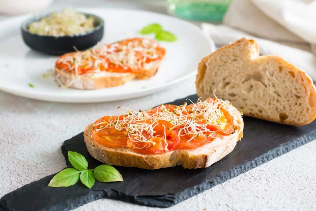 Pan con tomate