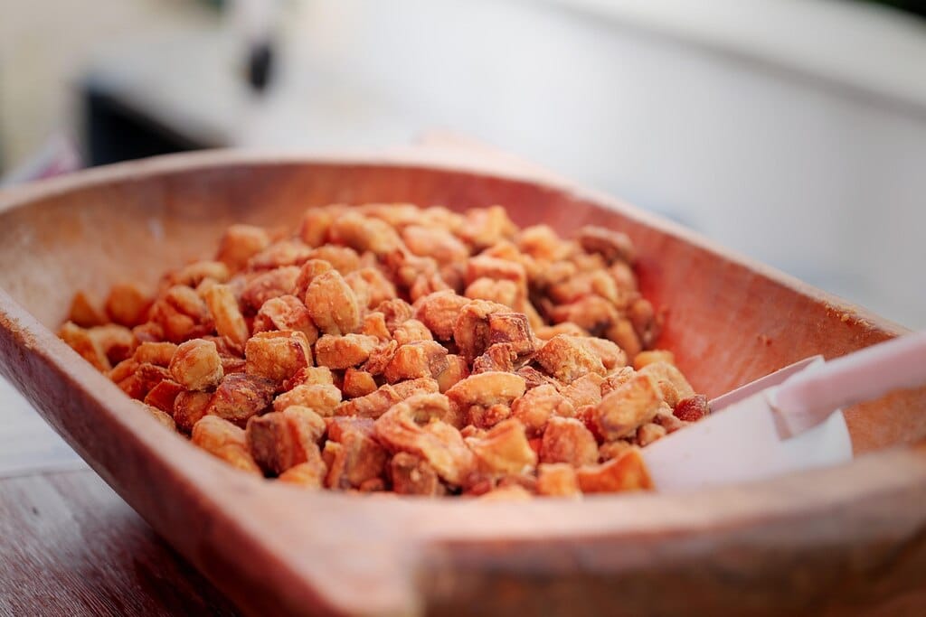 comidas de boteco: torresmo