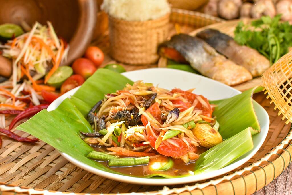comida tailandesa: som tam